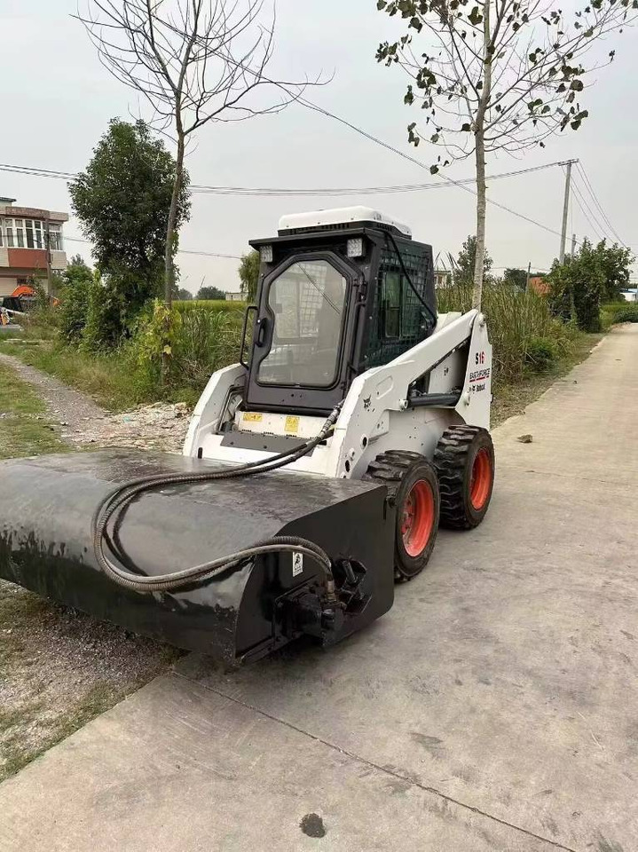 Bobcat S 16 - Мини-погрузчик с бортовым поворотом: фото 1 Bobcat S 16 - Мини-погрузчик с бортовым поворотом: фото 1