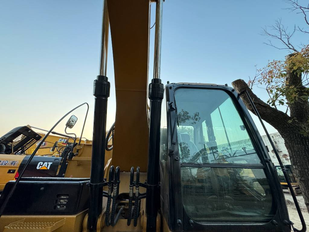 CAT 320 D Engine C7.1 - Гусеничный экскаватор: фото 3 CAT 320 D Engine C7.1 - Гусеничный экскаватор: фото 3