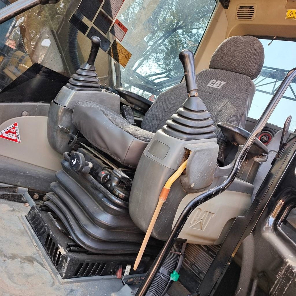 CAT 320 D2 - Гусеничный экскаватор: фото 4 CAT 320 D2 - Гусеничный экскаватор: фото 4