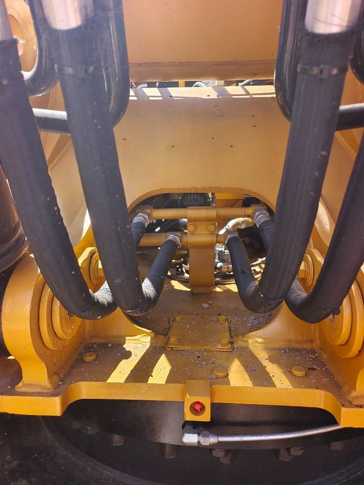 Гусеничный экскаватор CAT 324 D: фото 27