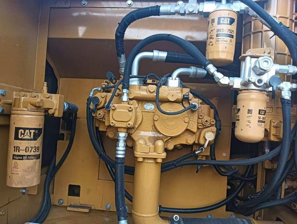 CAT 324 D2 L - Гусеничный экскаватор: фото 4 CAT 324 D2 L - Гусеничный экскаватор: фото 4