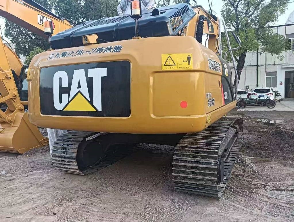 CAT 324 D2L - Гусеничный экскаватор: фото 4 CAT 324 D2L - Гусеничный экскаватор: фото 4