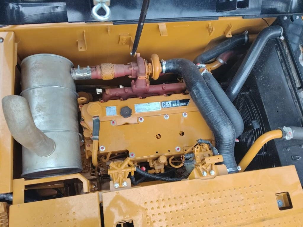 CAT 324D2L - Гусеничный экскаватор: фото 2 CAT 324D2L - Гусеничный экскаватор: фото 2