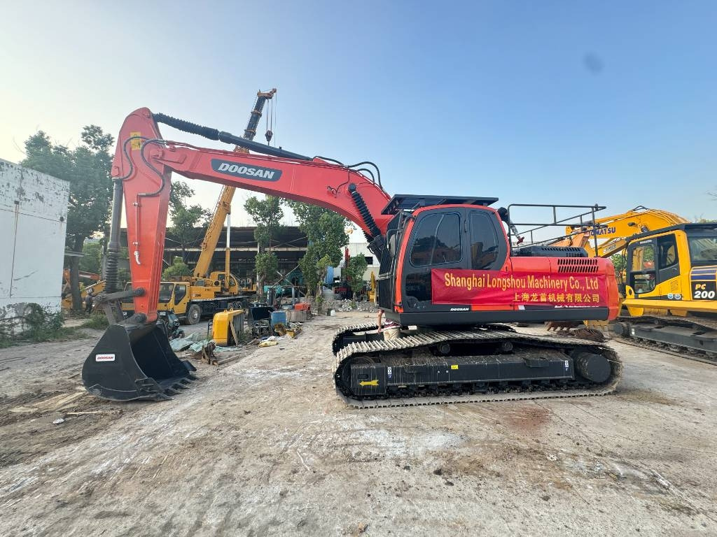 Doosan DX 225 LC - Гусеничный экскаватор: фото 1 Doosan DX 225 LC - Гусеничный экскаватор: фото 1