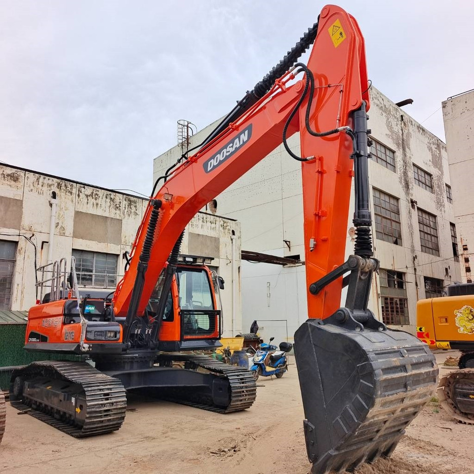 Doosan DX 300 - Гусеничный экскаватор: фото 2 Doosan DX 300 - Гусеничный экскаватор: фото 2