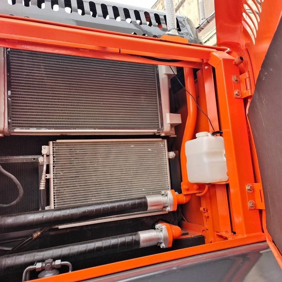 Doosan DX 300 - Гусеничный экскаватор: фото 5 Doosan DX 300 - Гусеничный экскаватор: фото 5