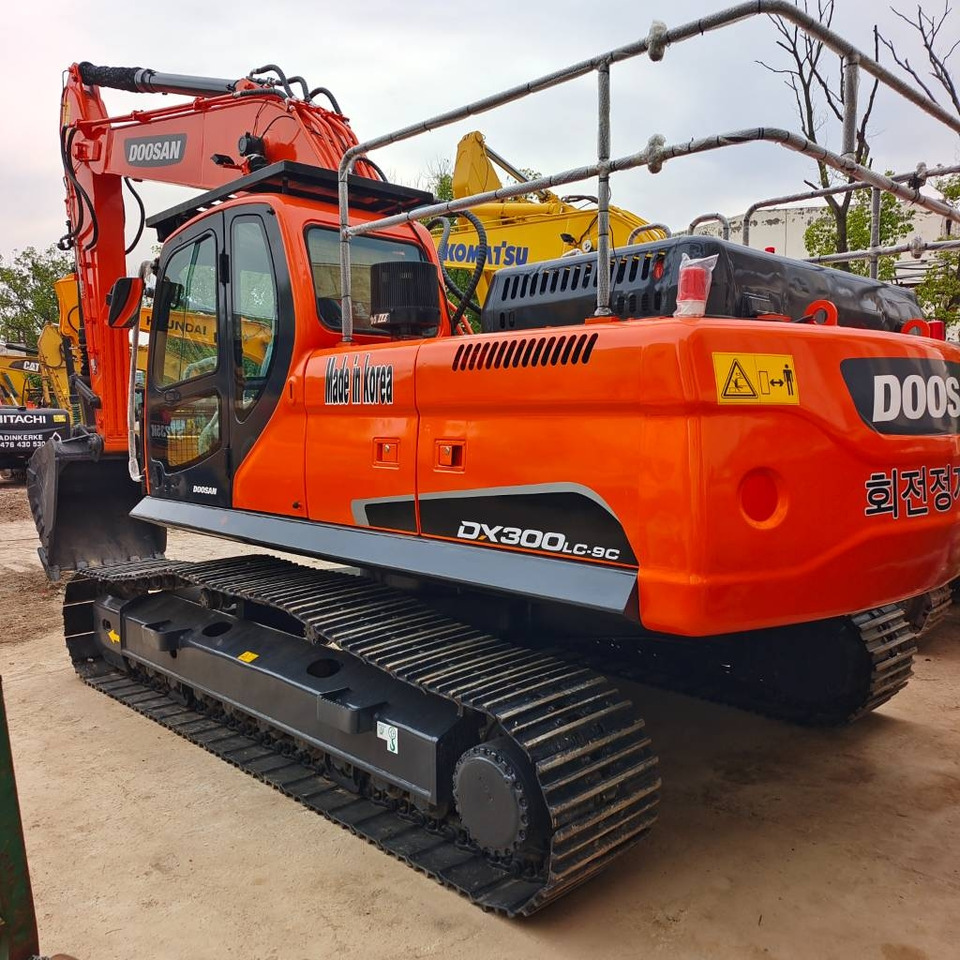 Doosan DX 300 - Гусеничный экскаватор: фото 1 Doosan DX 300 - Гусеничный экскаватор: фото 1