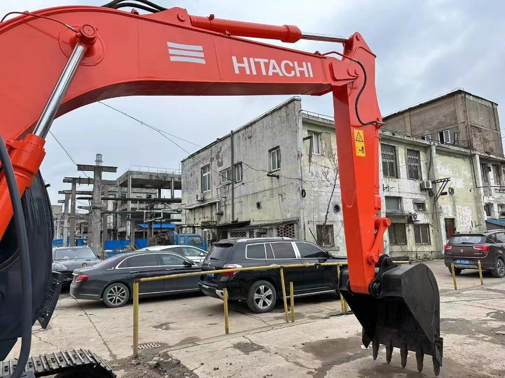 Hitachi EX 120-3 - Гусеничный экскаватор: фото 5 Hitachi EX 120-3 - Гусеничный экскаватор: фото 5