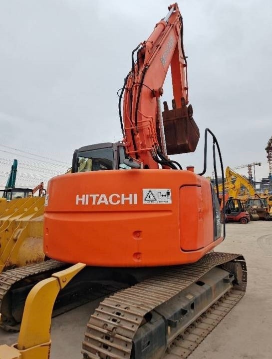 Hitachi ZX 135 US - Гусеничный экскаватор: фото 2 Hitachi ZX 135 US - Гусеничный экскаватор: фото 2