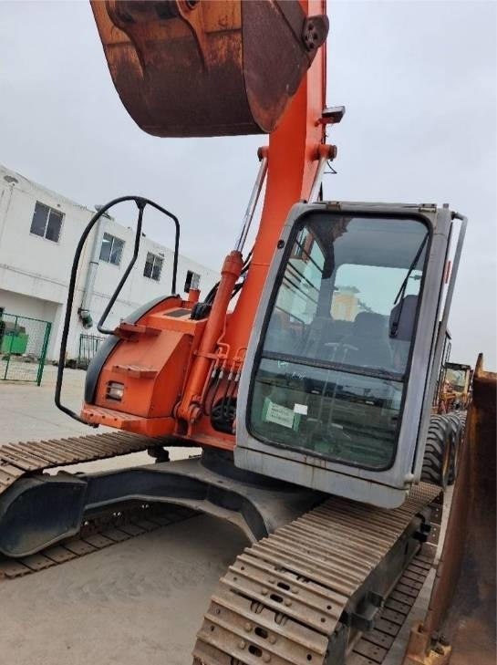 Hitachi ZX 135 US - Гусеничный экскаватор: фото 5 Hitachi ZX 135 US - Гусеничный экскаватор: фото 5