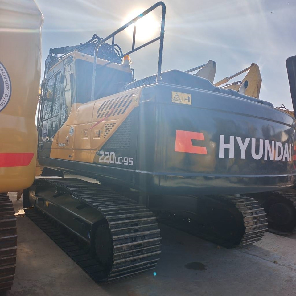 Hyundai 220LC-9T - Гусеничный экскаватор: фото 5 Hyundai 220LC-9T - Гусеничный экскаватор: фото 5