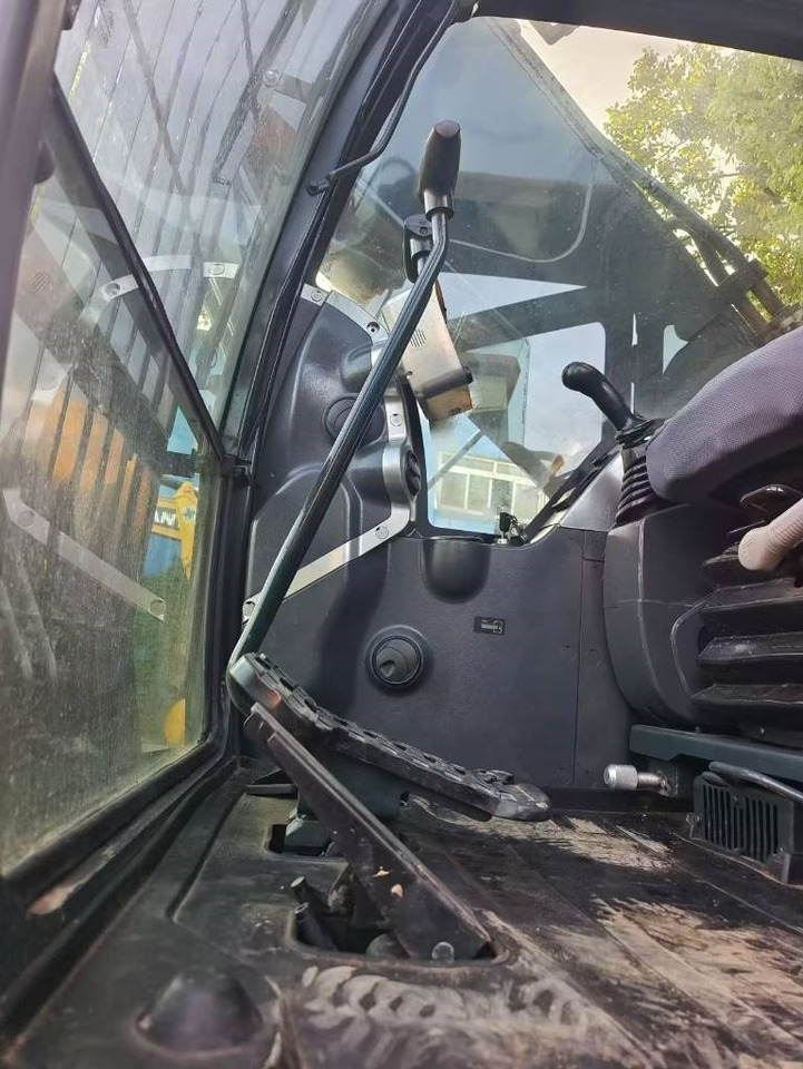 Гусеничный экскаватор Hyundai 305 LC-9S: фото 6