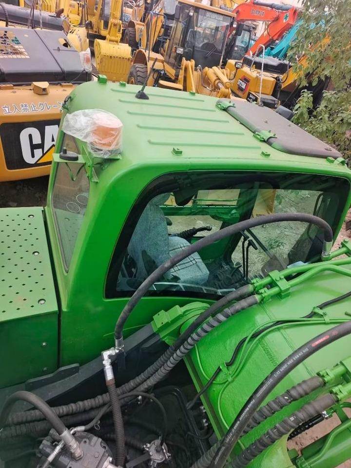 Hyundai 305 LC-9S - Гусеничный экскаватор: фото 3 Hyundai 305 LC-9S - Гусеничный экскаватор: фото 3