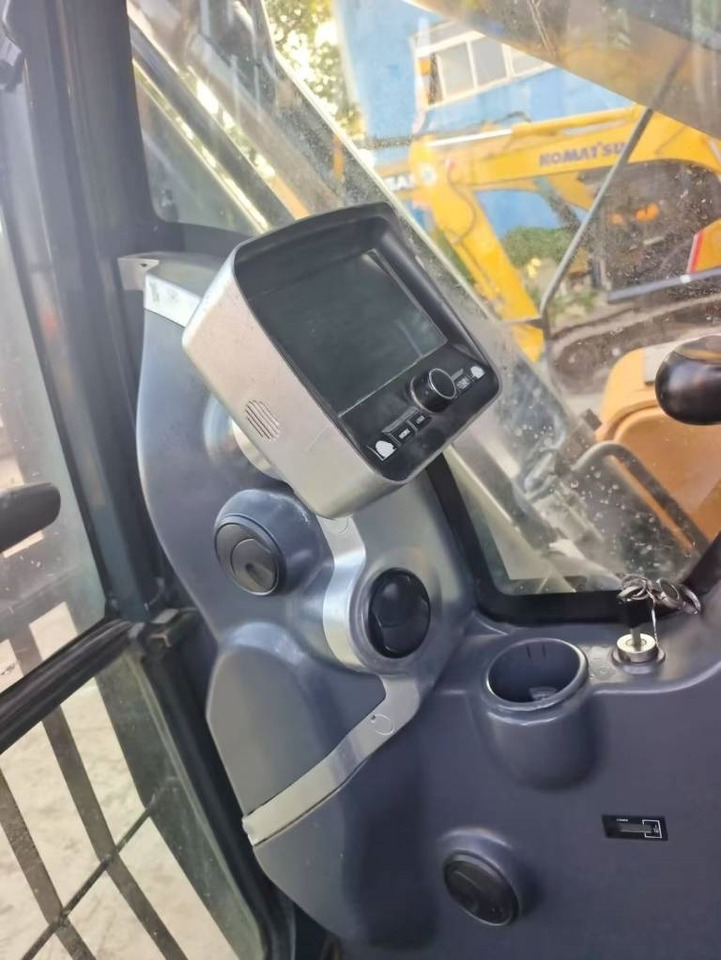 Гусеничный экскаватор Hyundai 305 LC-9S: фото 9