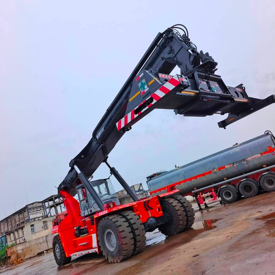Kalmar DRF 450 - Ричстакер: фото 3 Kalmar DRF 450 - Ричстакер: фото 3