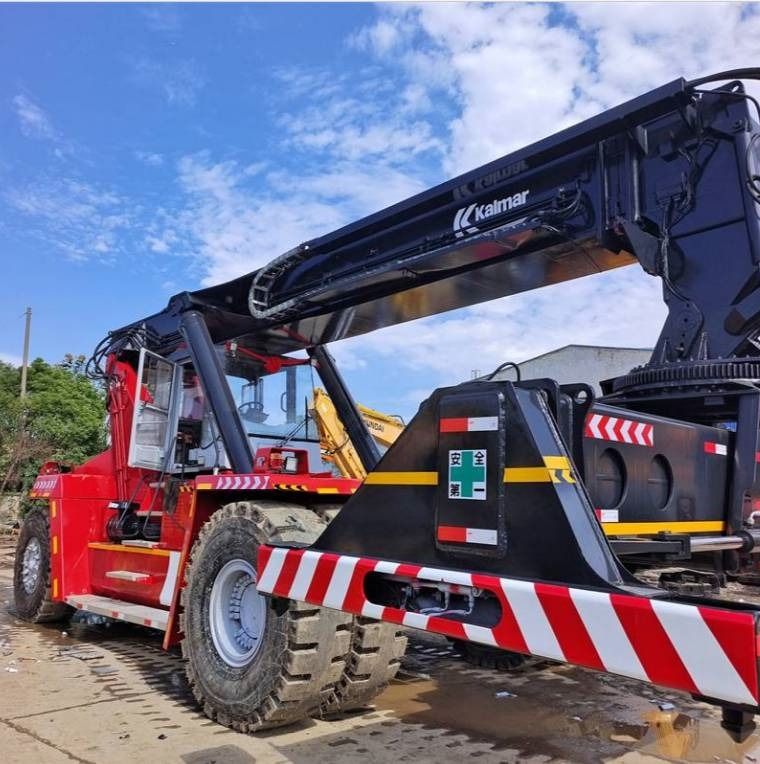 Kalmar DRF 450 - Ричстакер: фото 4 Kalmar DRF 450 - Ричстакер: фото 4