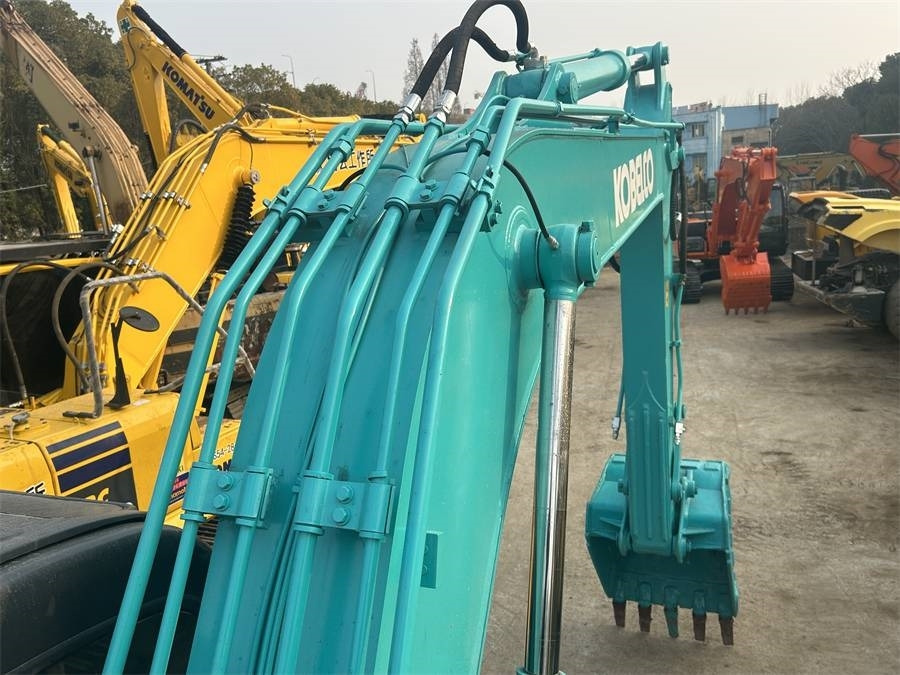 Kobelco SK 140 - Гусеничный экскаватор: фото 5 Kobelco SK 140 - Гусеничный экскаватор: фото 5