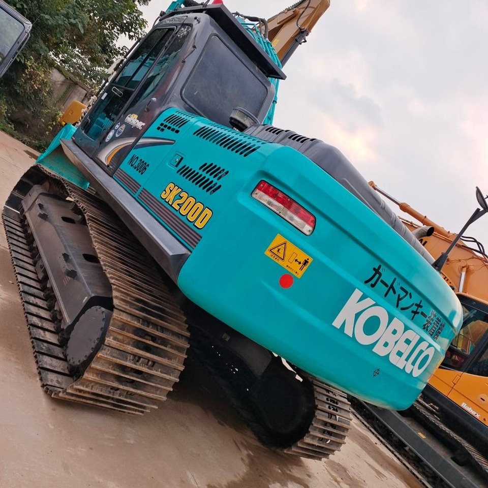 Kobelco SK 200 - Гусеничный экскаватор: фото 4 Kobelco SK 200 - Гусеничный экскаватор: фото 4