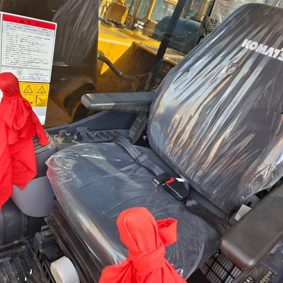 Komatsu PC 200 - Гусеничный экскаватор: фото 3 Komatsu PC 200 - Гусеничный экскаватор: фото 3