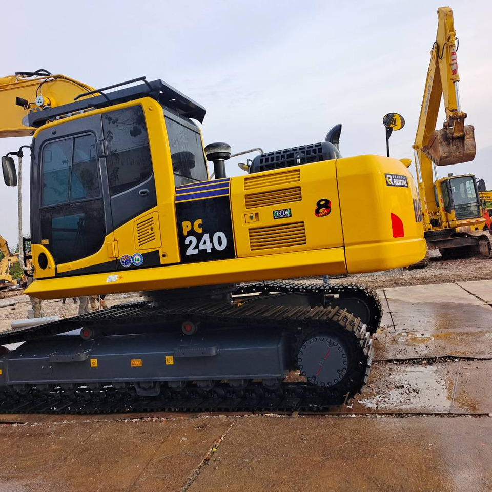 Komatsu PC 240 LC-8 - Гусеничный экскаватор: фото 3 Komatsu PC 240 LC-8 - Гусеничный экскаватор: фото 3