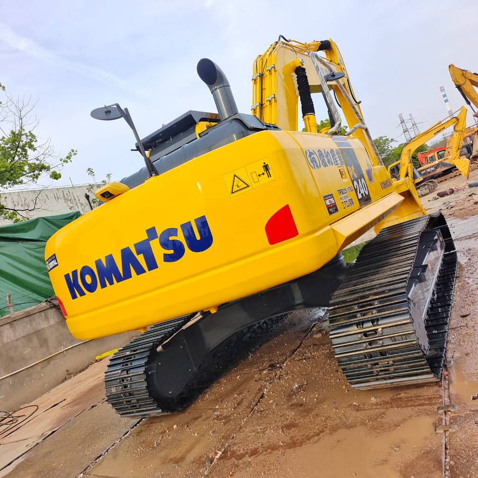 Komatsu PC 240 LC-8 - Гусеничный экскаватор: фото 2 Komatsu PC 240 LC-8 - Гусеничный экскаватор: фото 2