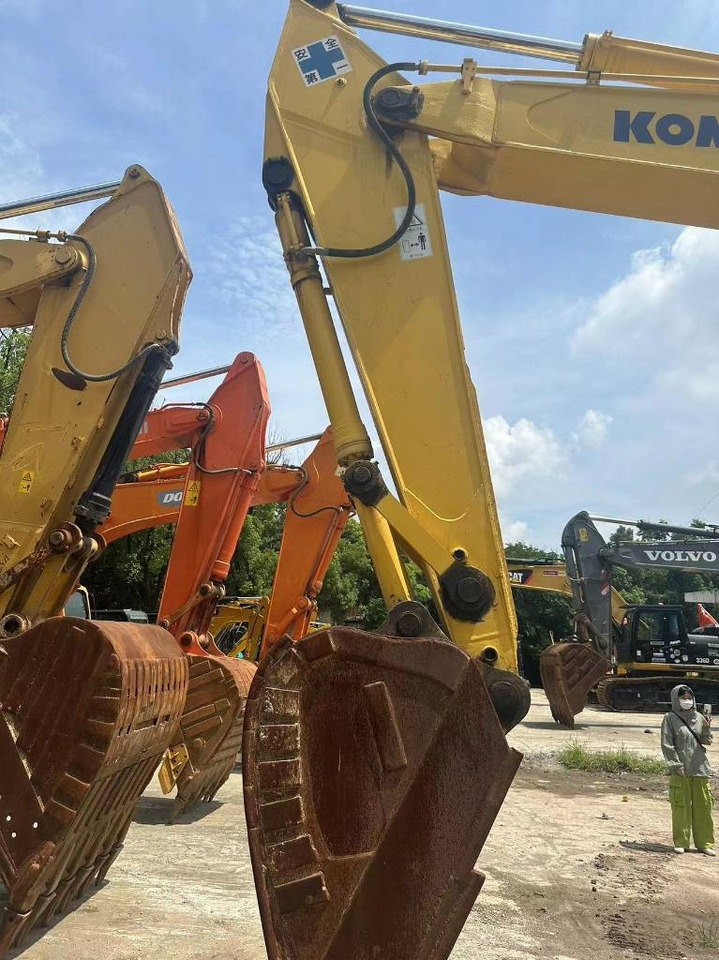 Komatsu PC 350-7 - Гусеничный экскаватор: фото 1 Komatsu PC 350-7 - Гусеничный экскаватор: фото 1