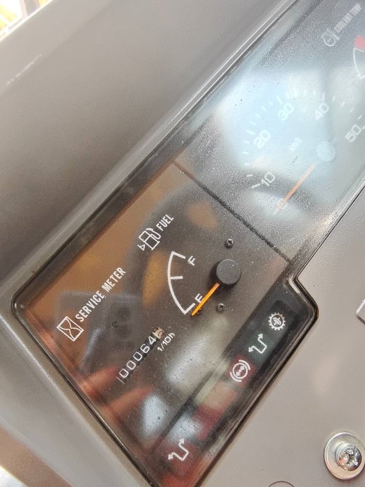 Колёсный погрузчик Komatsu WA 470-3: фото 6