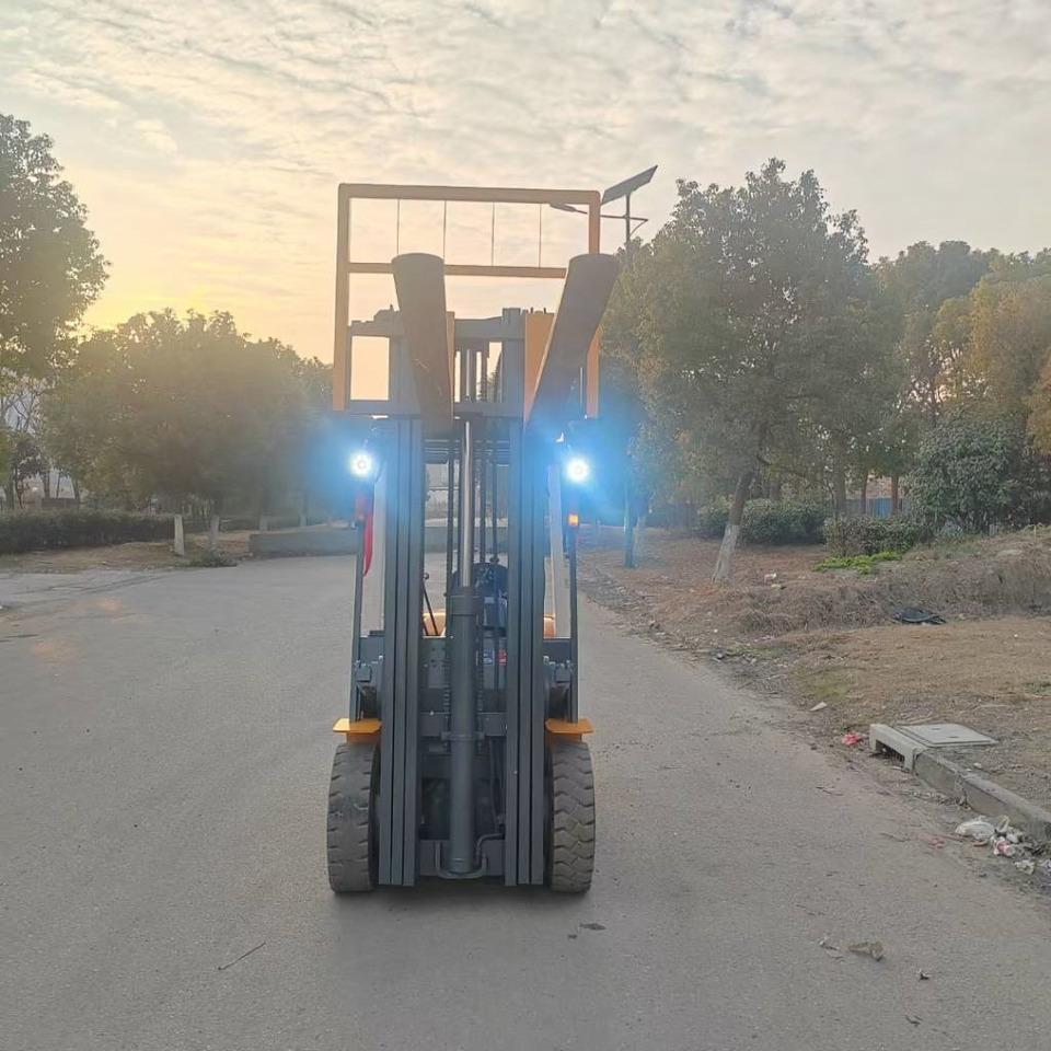 TCM FD 30 - Дизельный погрузчик: фото 5 TCM FD 30 - Дизельный погрузчик: фото 5