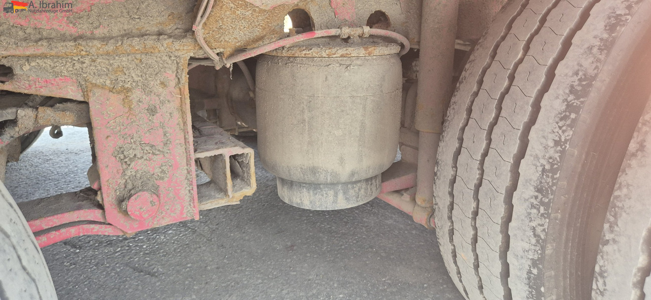 Низкорамный полуприцеп для транспортировки тяжёлой техники Goldhofer STZ-TBL3-33/80 Tiefbett mit Rampen Lenkung mit FB: фото 15