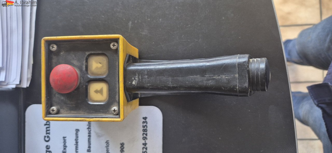 Низкорамный полуприцеп для транспортировки тяжёлой техники Goldhofer STZ-TBL3-33/80 Tiefbett mit Rampen Lenkung mit FB: фото 13