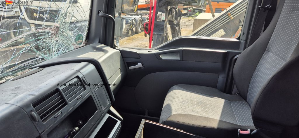 MAN TGL 8.150 4X2 BL Unfallschaden bedingt fahrbereit, Motor ok - Коммерческий автомобиль: фото 2 MAN TGL 8.150 4X2 BL Unfallschaden bedingt fahrbereit, Motor ok - Коммерческий автомобиль: фото 2