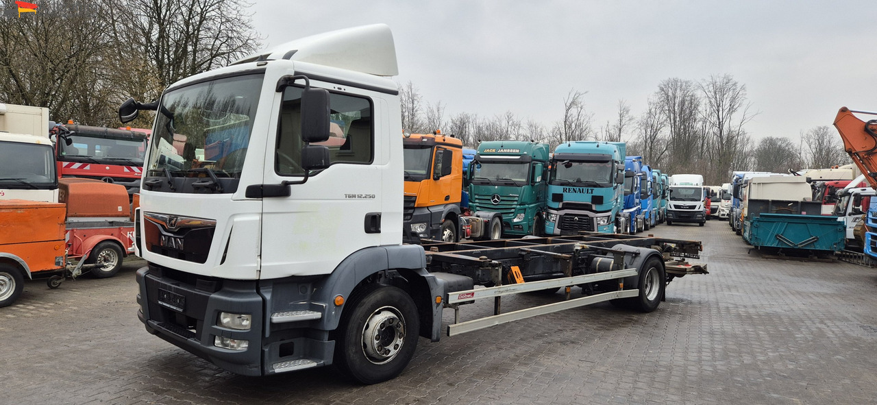 MAN 12.250 LBW 1500 kg Dehollandia - Грузовик-контейнеровоз/ Сменный кузов: фото 1 MAN 12.250 LBW 1500 kg Dehollandia - Грузовик-контейнеровоз/ Сменный кузов: фото 1