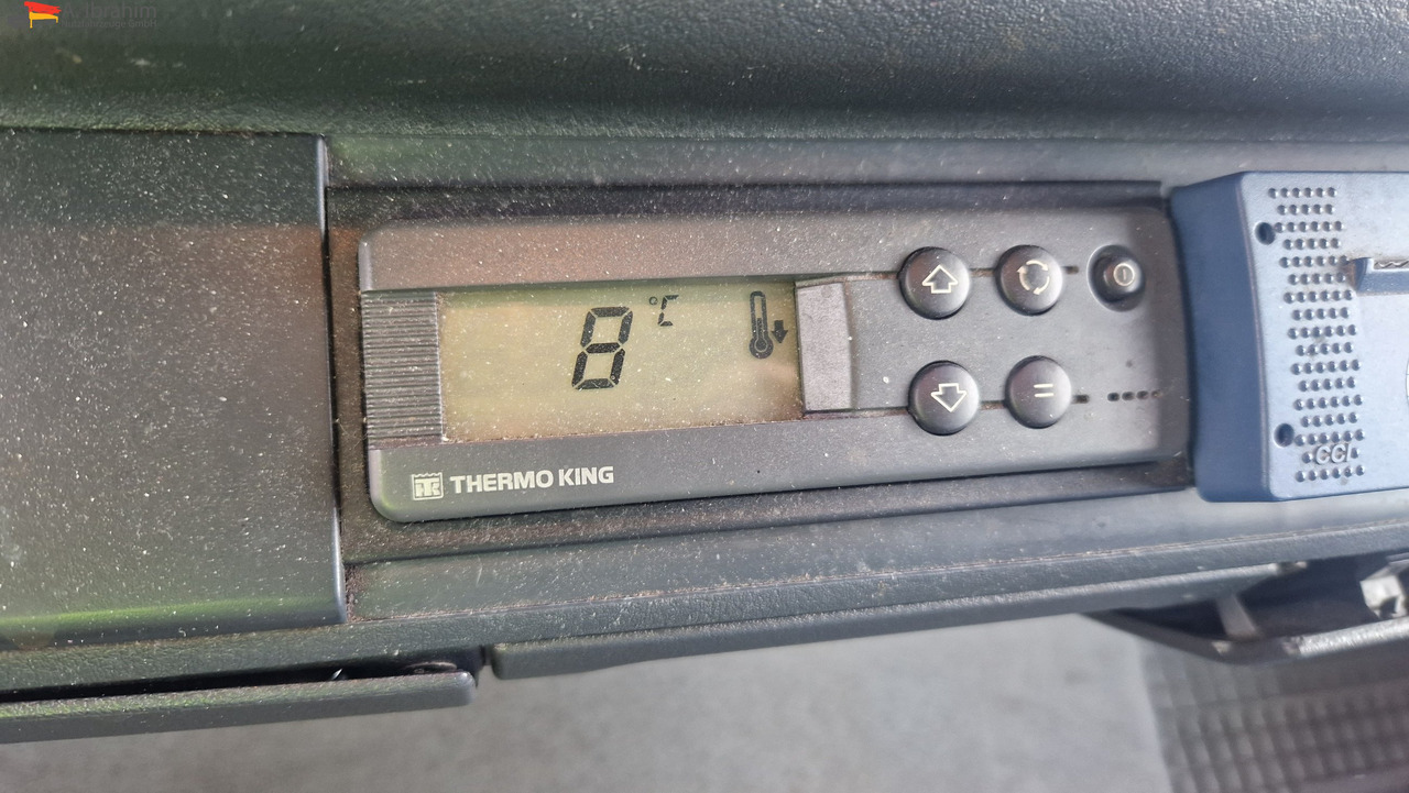MAN 8.180 Thermokingkühlung - 30 ° sauber, 3. Gang kratzt, voll fahrbereit - Рефрижератор: фото 4 MAN 8.180 Thermokingkühlung - 30 ° sauber, 3. Gang kratzt, voll fahrbereit - Рефрижератор: фото 4