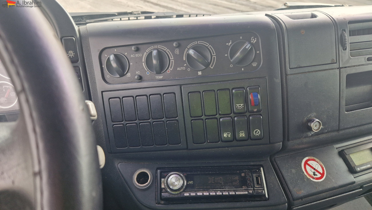 MAN 8.180 Thermokingkühlung - 30 ° sauber, 3. Gang kratzt, voll fahrbereit - Рефрижератор: фото 2 MAN 8.180 Thermokingkühlung - 30 ° sauber, 3. Gang kratzt, voll fahrbereit - Рефрижератор: фото 2