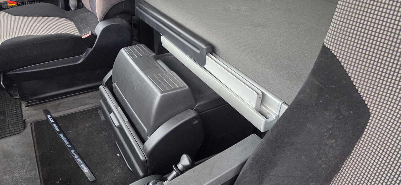 MAN TGX 26.460 6x2, Liftachse Retarder | Klima | 2 x Vorhanden - Грузовик-контейнеровоз/ Сменный кузов: фото 5 MAN TGX 26.460 6x2, Liftachse Retarder | Klima | 2 x Vorhanden - Грузовик-контейнеровоз/ Сменный кузов: фото 5