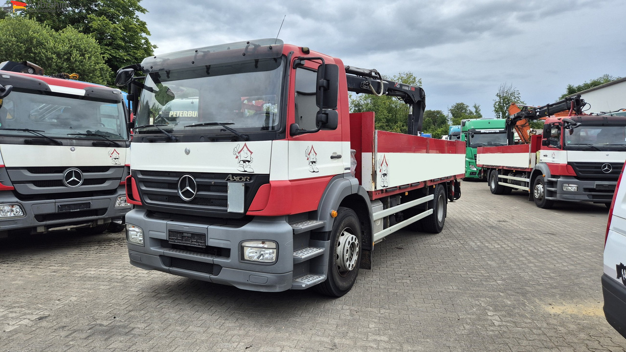 Mercedes-Benz 1833 HIAB Kran, Funk FB Scheckheft gepflegt bei Mercedes - Грузовик бортовой/ Платформа, Автоманипулятор: фото 1 Mercedes-Benz 1833 HIAB Kran, Funk FB Scheckheft gepflegt bei Mercedes - Грузовик бортовой/ Платформа, Автоманипулятор: фото 1