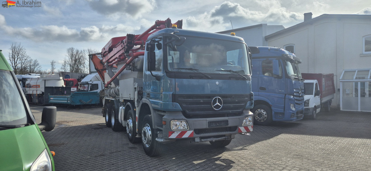 Mercedes-Benz 3241 PM 21-3   Liebherr 7 cbm PUMI Putzmeister Liebherr - Автобетононасос-смеситель: фото 1 Mercedes-Benz 3241 PM 21-3   Liebherr 7 cbm PUMI Putzmeister Liebherr - Автобетононасос-смеситель: фото 1