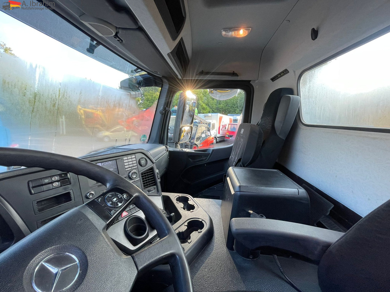 Mercedes-Benz AROCS 4143 8x4 Carnehl Kipper 20 m³ - Самосвал: фото 3 Mercedes-Benz AROCS 4143 8x4 Carnehl Kipper 20 m³ - Самосвал: фото 3