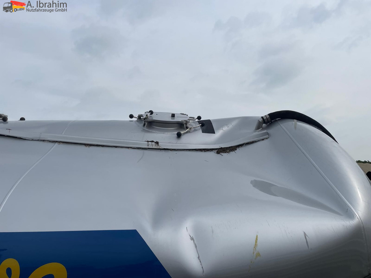 O.M.E.P.S Unfall, voll fahrbereit 35 cbm - Полуприцеп цистерна для сыпучих грузов: фото 3 O.M.E.P.S Unfall, voll fahrbereit 35 cbm - Полуприцеп цистерна для сыпучих грузов: фото 3