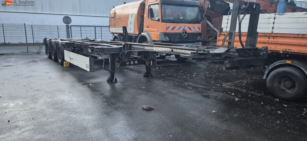 Schmitz SCF24 2x20,30,40,45 ft Multichassis, ausziehbar - Полуприцеп-контейнеровоз/ Сменный кузов: фото 1 Schmitz SCF24 2x20,30,40,45 ft Multichassis, ausziehbar - Полуприцеп-контейнеровоз/ Сменный кузов: фото 1