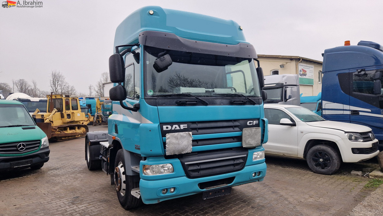Daf FT CF 2x Nebenantrieb, Kipphydraulik deutsches Fahrzeug, fehlerfrei im Display - Тягач: фото 2 Daf FT CF 2x Nebenantrieb, Kipphydraulik deutsches Fahrzeug, fehlerfrei im Display - Тягач: фото 2