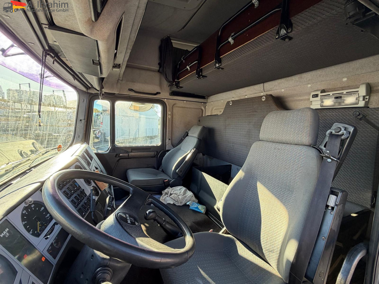 MAN 26.464 6x4 | Retarder | Klima | Schaltgetriebe | 3 Pedals в лизинг MAN 26.464 6x4 | Retarder | Klima | Schaltgetriebe | 3 Pedals: фото 15 MAN 26.464 6x4 | Retarder | Klima | Schaltgetriebe | 3 Pedals в лизинг MAN 26.464 6x4 | Retarder | Klima | Schaltgetriebe | 3 Pedals: фото 15