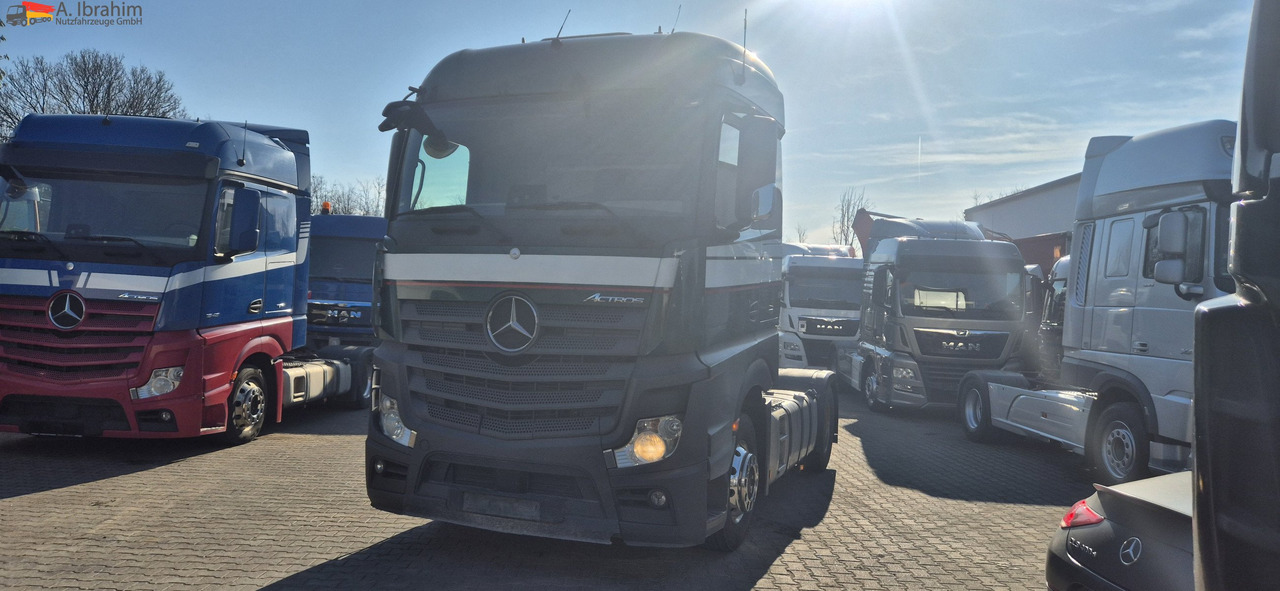Mercedes-Benz 1843 LS 4x2 mehrfach vorhanden - Тягач: фото 1 Mercedes-Benz 1843 LS 4x2 mehrfach vorhanden - Тягач: фото 1