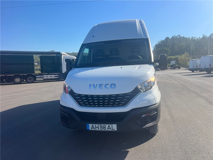 Iveco 35C16 - Цельнометаллический фургон: фото 2 Iveco 35C16 - Цельнометаллический фургон: фото 2
