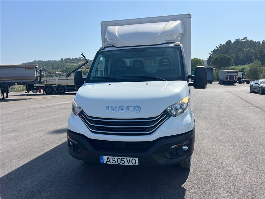 Iveco 35C16HA8 - Грузовик с закрытым кузовом: фото 2 Iveco 35C16HA8 - Грузовик с закрытым кузовом: фото 2
