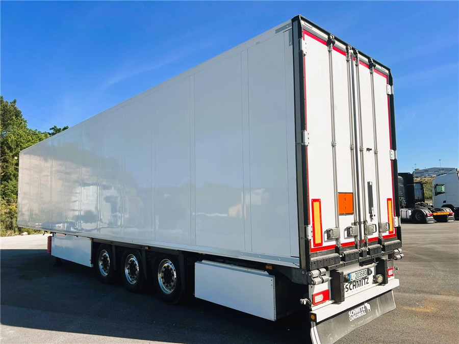 SCHMITZ CARGOBULL SCB-S3B - Полуприцеп-рефрижератор: фото 2 SCHMITZ CARGOBULL SCB-S3B - Полуприцеп-рефрижератор: фото 2