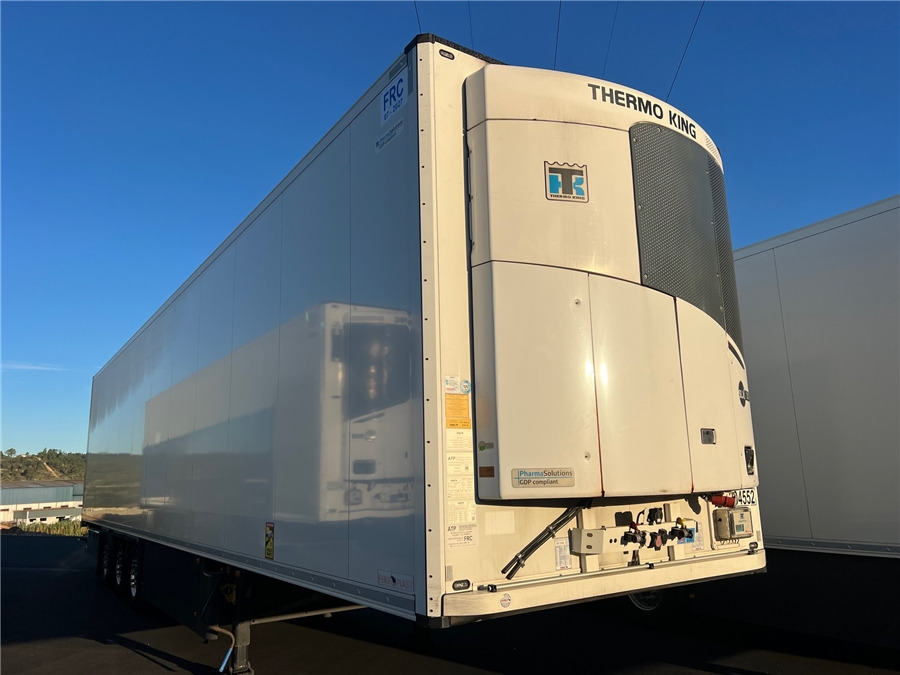SCHMITZ CARGOBULL SCB-S3B - Полуприцеп-рефрижератор: фото 1 SCHMITZ CARGOBULL SCB-S3B - Полуприцеп-рефрижератор: фото 1