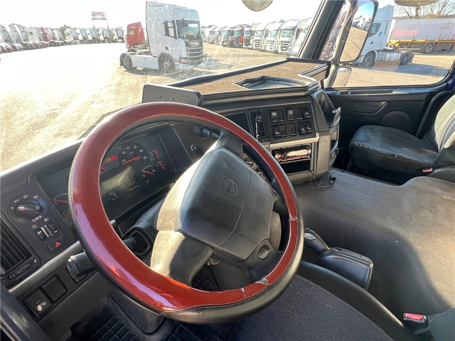 Тягач Volvo FM: фото 14