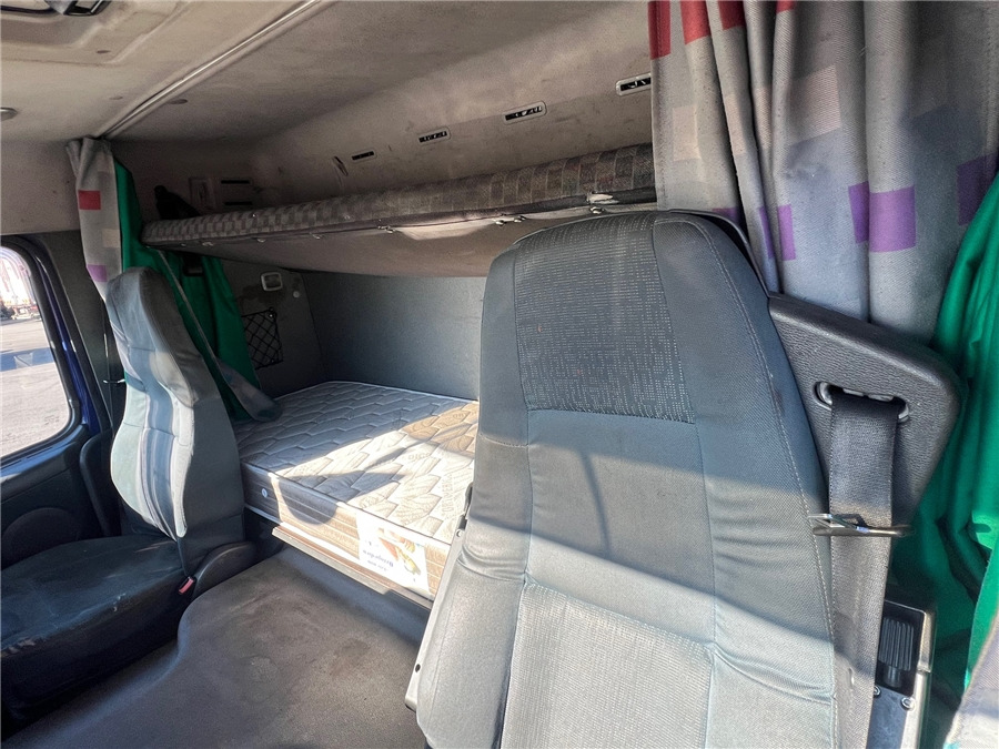 Тягач Volvo FM: фото 16