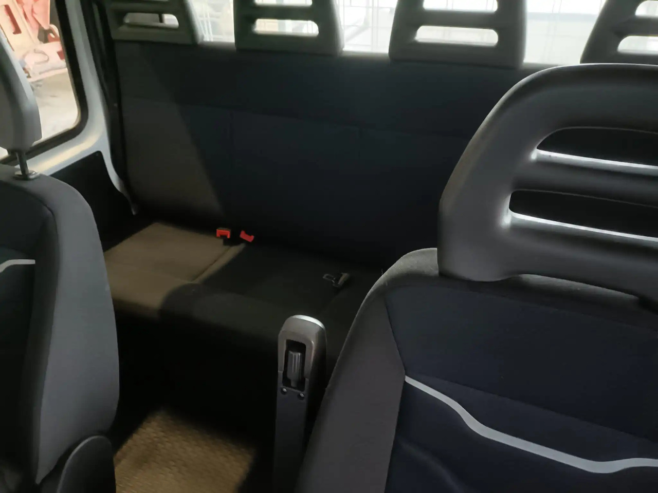 Малотоннажный самосвал IVECO DAILY 35C14 DOPPIA CABINA RIBALTABILE 2.3: фото 15